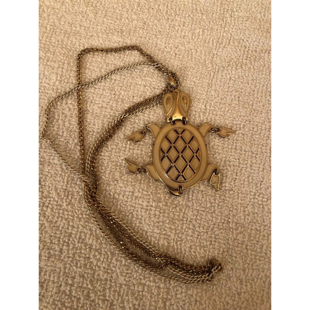 Vintage Turtle Gold And Cream Colored Necklace